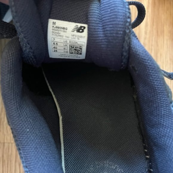 New Balance 990v4 Made in USA Size 7M Navy - Picture 5 of 9